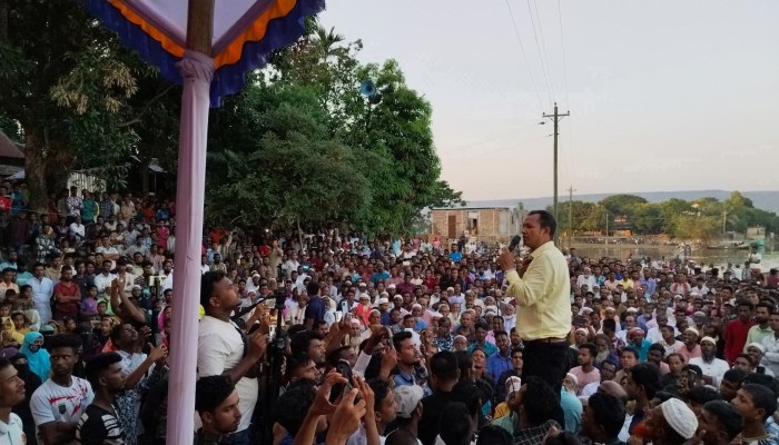 ভোটের মাঠে সক্রিয় বিএনপি’র মনোনয়নবঞ্চিত কামরুজ্জামান কামরুল