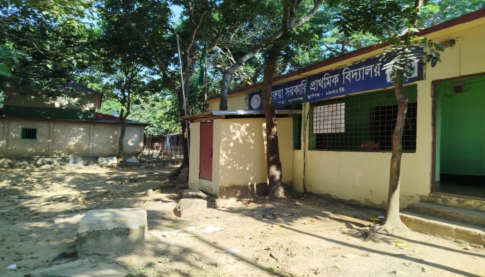আঙ্গারুয়া সরকারি প্রাথমিক বিদ্যালয় বিদ্যালয়ের জায়গা স্থানীয়দের দখলে