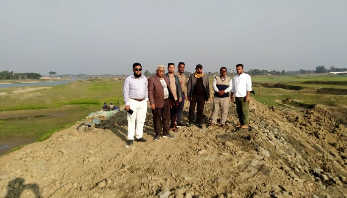 জগন্নাথপুরে বাঁধের কাজ পরিদর্শনে হাওর বাঁচাও আন্দোলনের নেতৃবৃন্দ