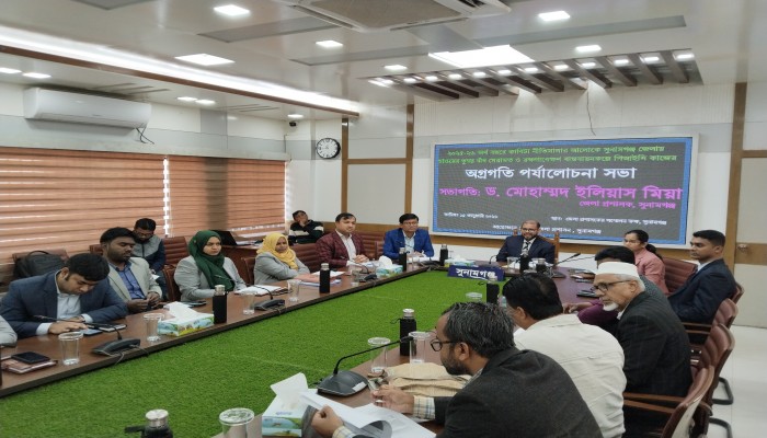 বাঁধের কাজের গতি বাড়ানোর তাগিদ দিলেন জেলা প্রশাসক