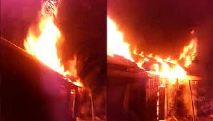 জগন্নাথপুরে অগ্নিকান্ডে ৪টি দোকান ভস্মিভূত