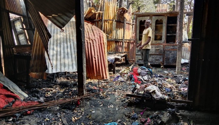 হাসননগরে দিনমজুরের বসতভিটায় ‘রহস্যজনক’ অগ্নিকান্ড