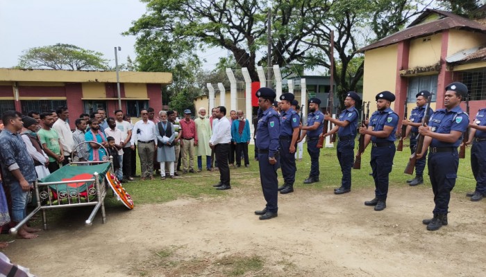 রাষ্ট্রীয় মর্যাদায় বীর মুক্তিযোদ্ধা গোপেশ রঞ্জন তালুকদারের শেষকৃত্য সম্পন্ন