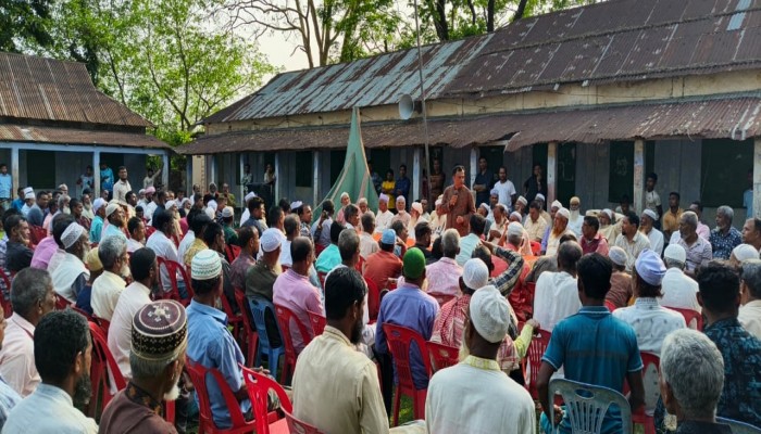 পাথারিয়া ইউপি ভবন নির্ধারিত স্থানে বাস্তবায়নের দাবিতে সভা
