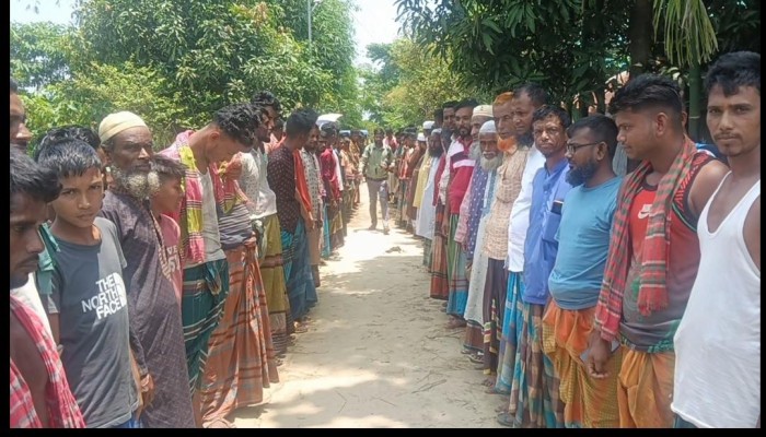 বিশ্বম্ভরপুরে মাদকের বিরুদ্ধে এলাকাবাসীর মানববন্ধন: ইয়াবা সহ আটক ১