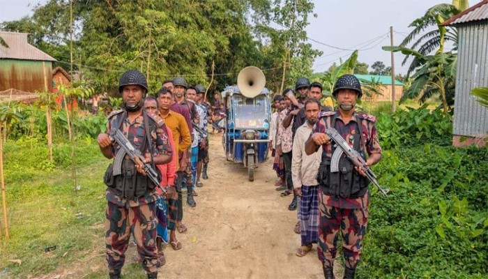 পুশইন ঠেকাতে বিজিবি’র টহল জোরদার, এলাকায় মাইকিং