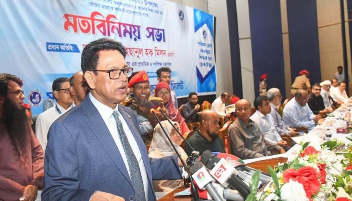 পরীক্ষায় প্রশ্নফাঁসের গুজব ছড়ালেও ব্যবস্থা, নকলের দায় কেন্দ্রসচিবের