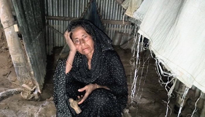 পাহাড়ি ঢলে ভেঙেছে আছিয়ার শেষ আশ্রয়, অনিশ্চয়তায় জীবন