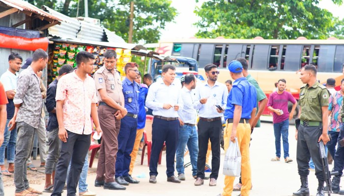 শান্তিগঞ্জে টাস্কফোর্সের অভিযান, জরিমানা ১৭ বাসকে