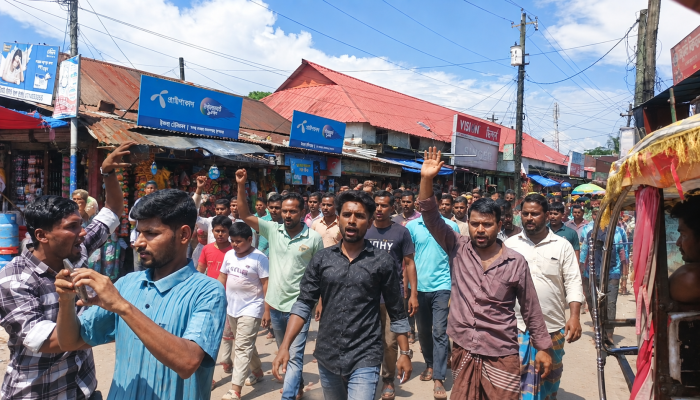 ‎জামালগঞ্জে বিএনপি নেতা জালাল উদ্দীন ফারুকীর বিরুদ্ধে চাঁদাবাজির অভিযোগে বিক্ষোভ