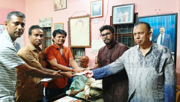 পূজা উদযাপন কমিটির নেতৃবৃন্দের সঙ্গে ইনান চৌধুরীর মতবিনিময়
