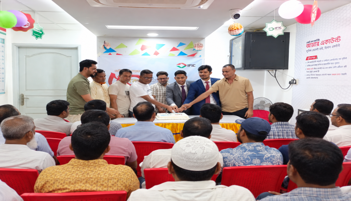 ‎সাচনা বাজারে আইএফআইসি ব্যাংকের ৫০ বছর পূর্তি উদযাপন