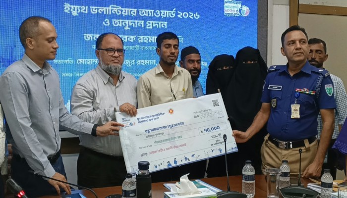 সুনামগঞ্জে দুই যুব সংগঠন পেল ১ লাখ ৭৫ হাজার টাকা অনুদান